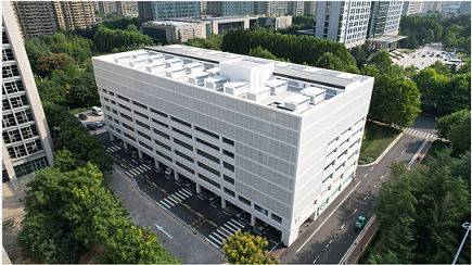 膠州市政府行政西樓停車場